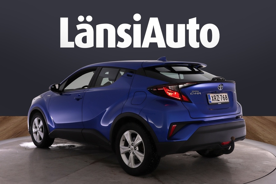 Toyota C-HR vaihtoauto