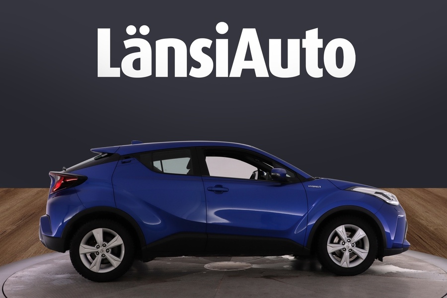 Toyota C-HR vaihtoauto