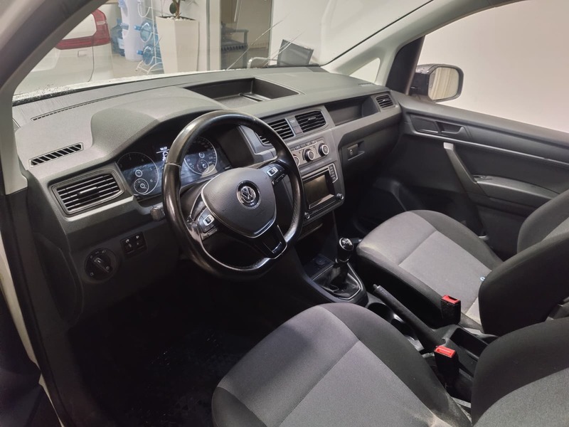 Volkswagen Caddy Maxi vaihtoauto