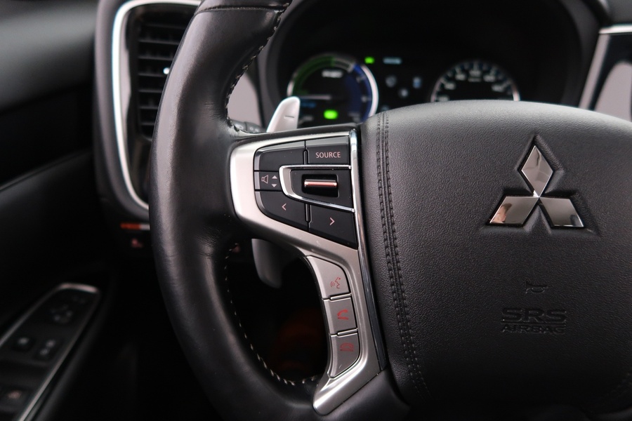 Mitsubishi Outlander PHEV vaihtoauto