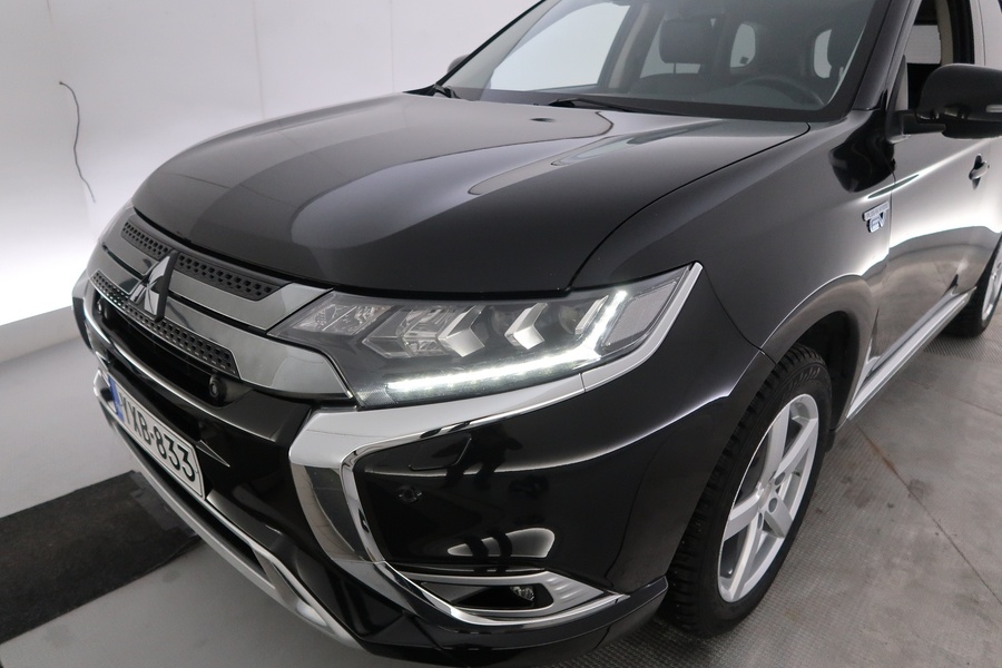 Mitsubishi Outlander PHEV vaihtoauto