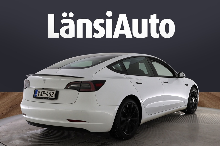 Tesla Model 3 vaihtoauto