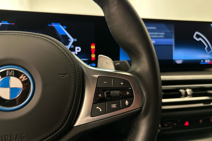 BMW 330 vaihtoauto