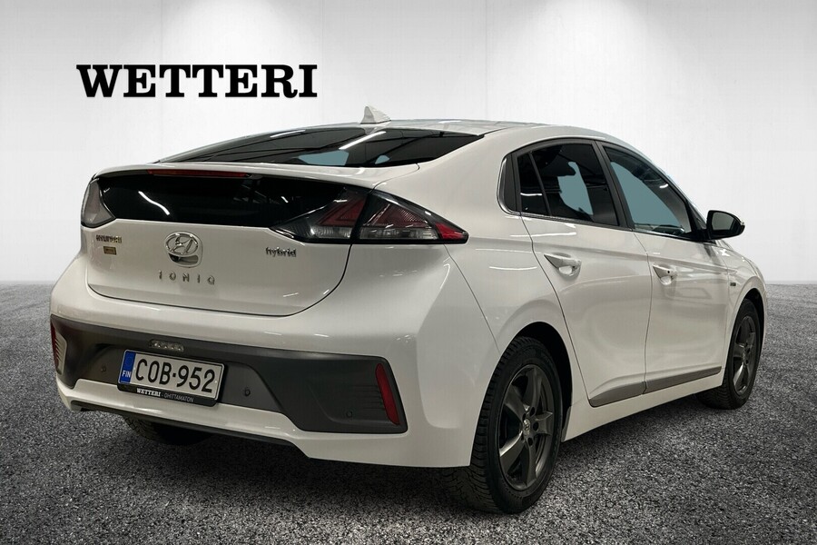 Hyundai IONIQ hybrid vaihtoauto