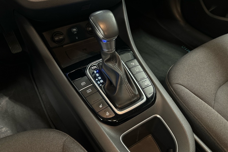 Hyundai IONIQ hybrid vaihtoauto