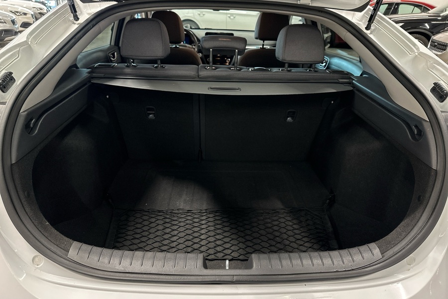 Hyundai IONIQ hybrid vaihtoauto