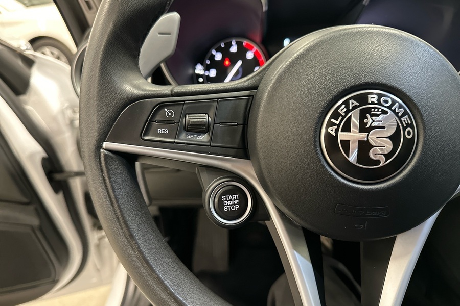 Alfa Romeo Giulia vaihtoauto