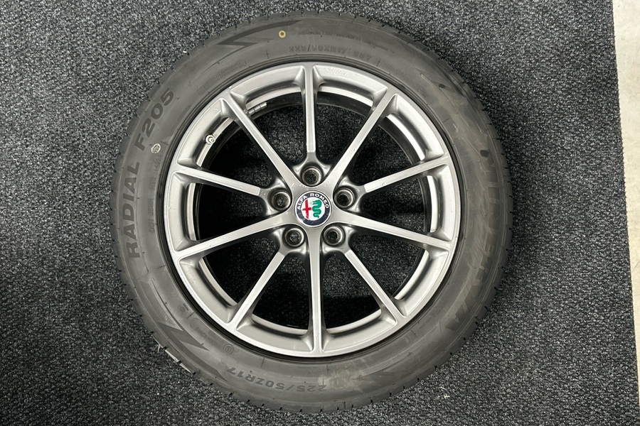 Alfa Romeo Giulia vaihtoauto