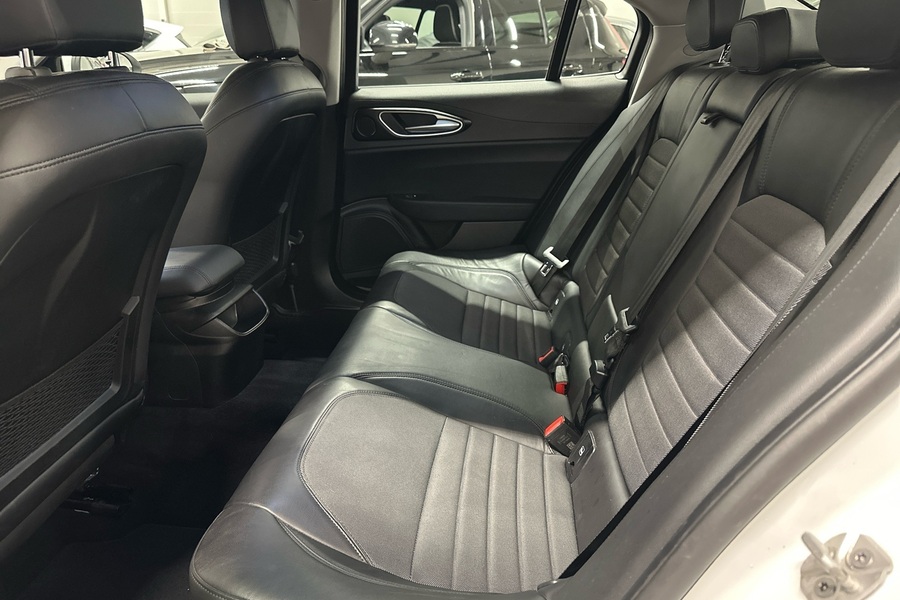 Alfa Romeo Giulia vaihtoauto
