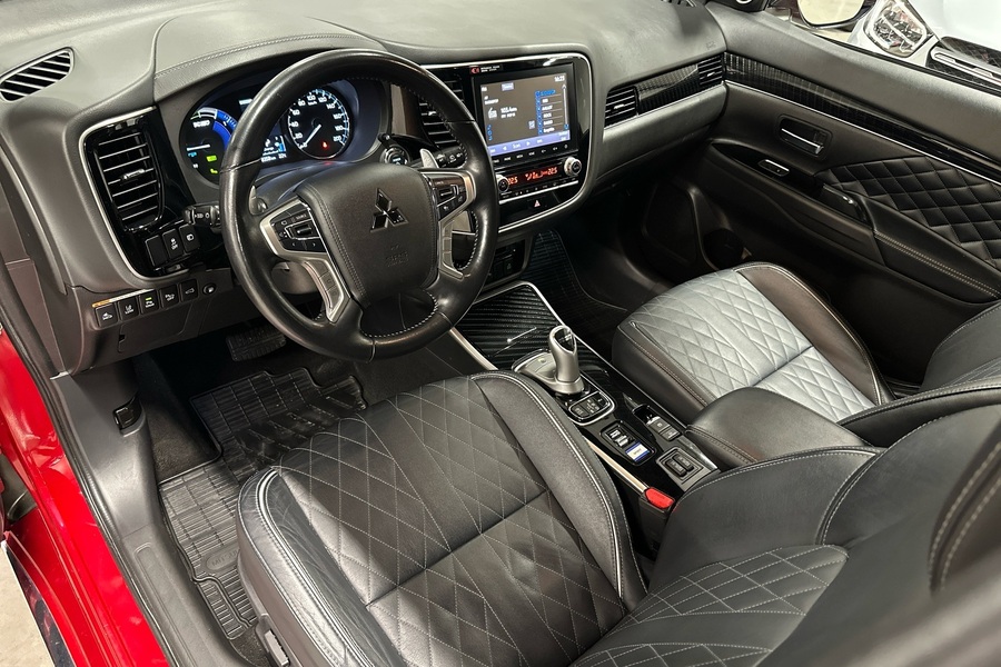 Mitsubishi Outlander PHEV vaihtoauto