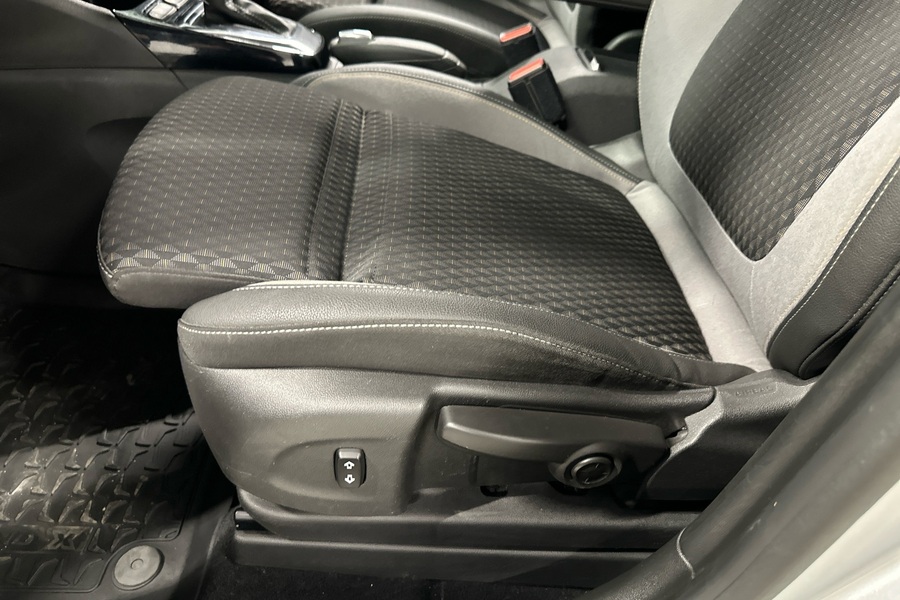 Opel Crossland X vaihtoauto