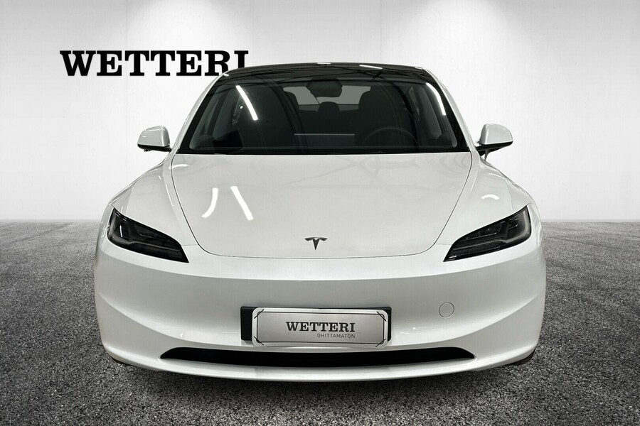 Tesla Model 3 vaihtoauto