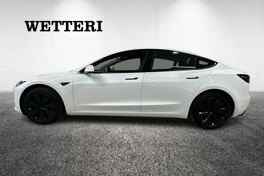 Tesla Model 3 vaihtoauto