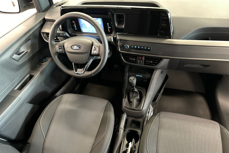 Ford Transit Courier vaihtoauto