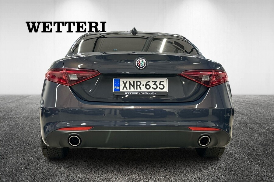 Alfa Romeo Giulia vaihtoauto