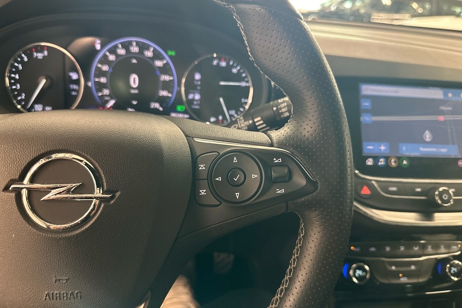 Opel Astra vaihtoauto