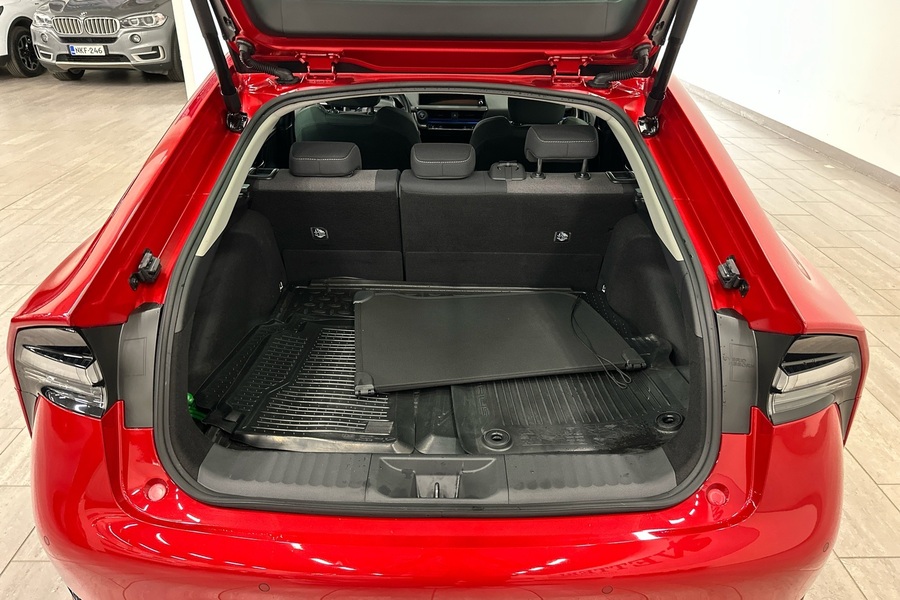 Toyota Prius Plug-in vaihtoauto