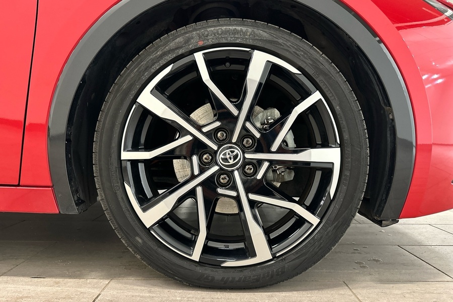 Toyota Prius Plug-in vaihtoauto