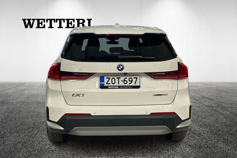 BMW iX1 vaihtoauto