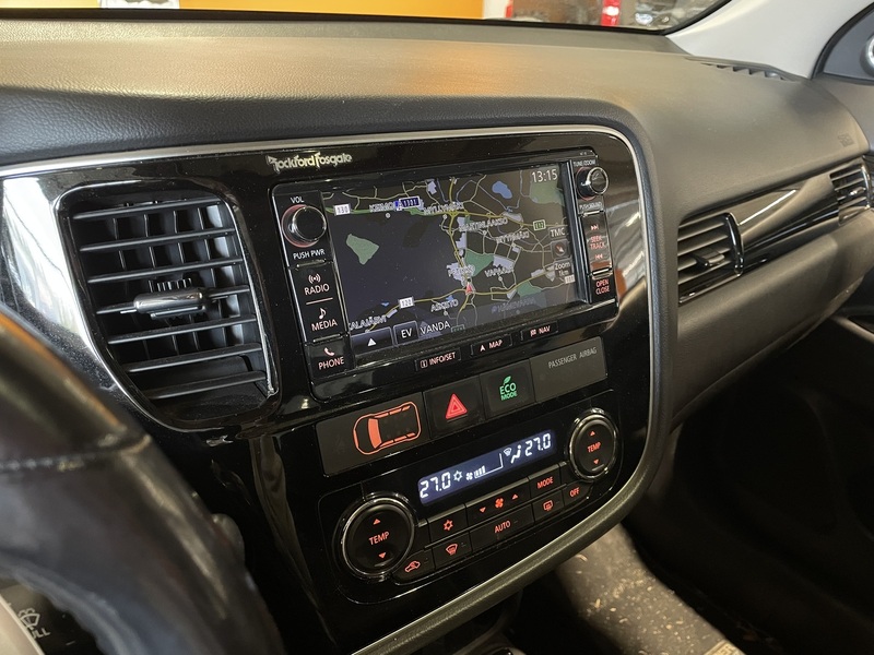 Mitsubishi Outlander PHEV vaihtoauto