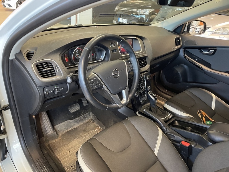 Volvo V40 vaihtoauto