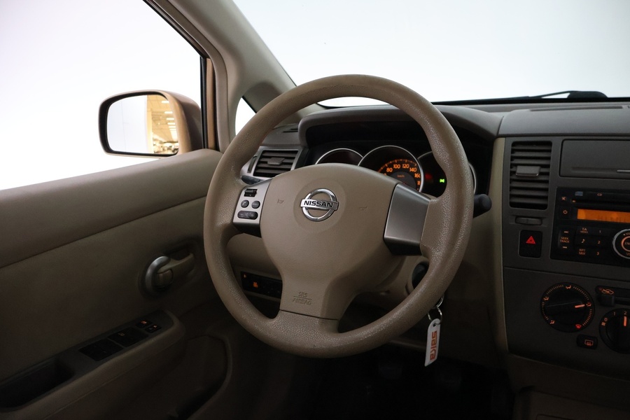 Nissan Tiida vaihtoauto