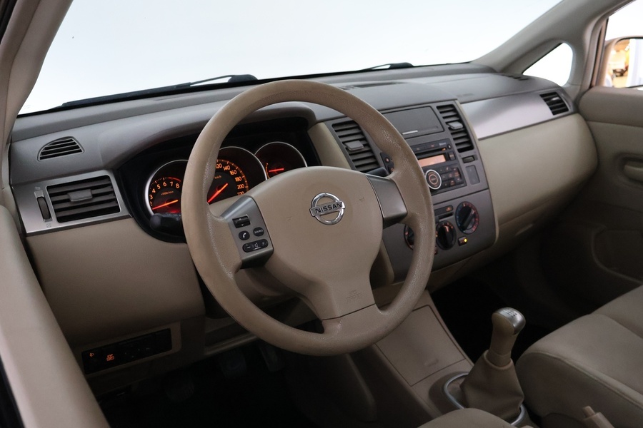 Nissan Tiida vaihtoauto