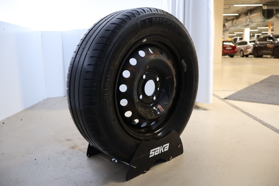 Nissan Tiida vaihtoauto