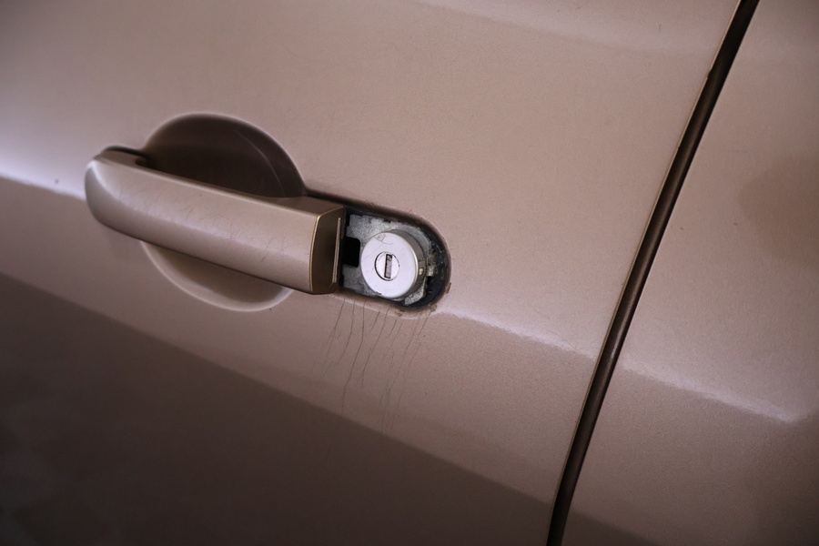 Nissan Tiida vaihtoauto