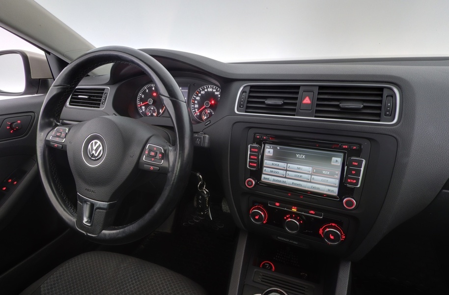 Volkswagen Jetta vaihtoauto