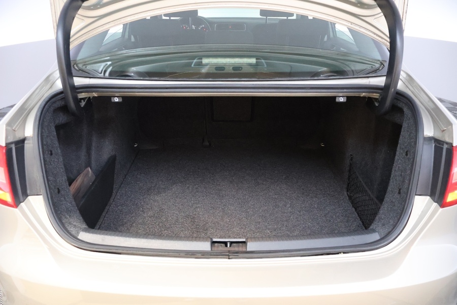 Volkswagen Jetta vaihtoauto