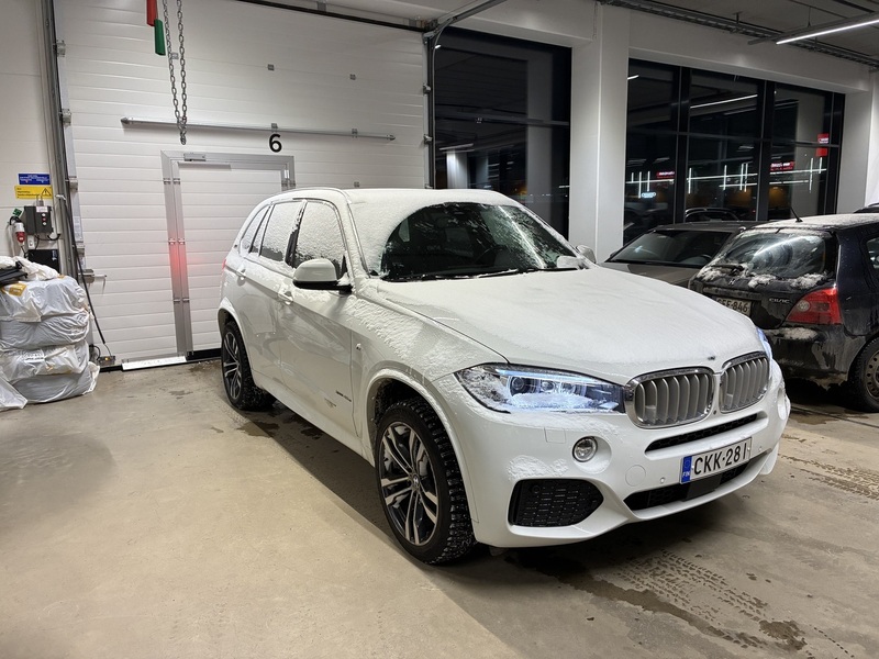 BMW X5 vaihtoauto