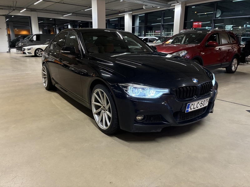 BMW 330 vaihtoauto