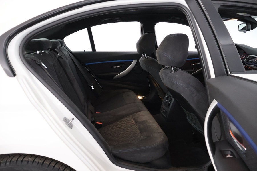 BMW 330 vaihtoauto