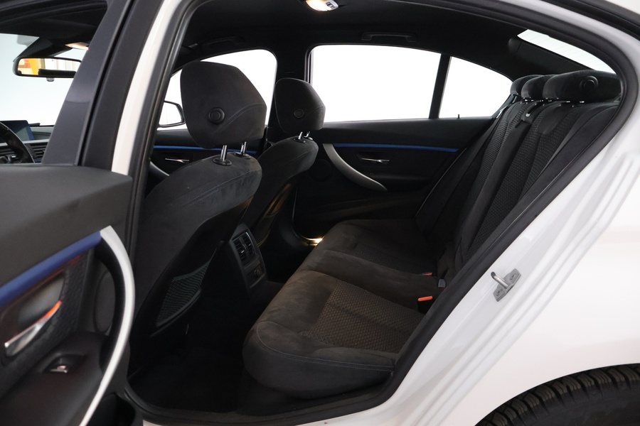 BMW 330 vaihtoauto