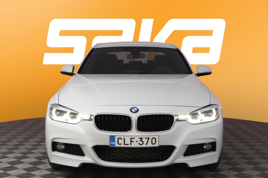 BMW 330 vaihtoauto