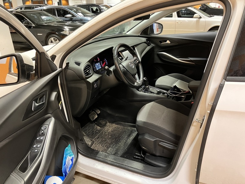 Opel Grandland X vaihtoauto