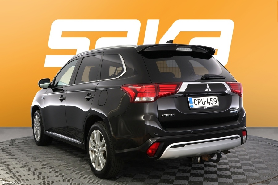 Mitsubishi Outlander PHEV vaihtoauto