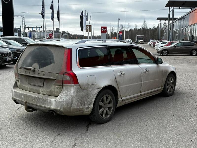 Volvo V70 vaihtoauto