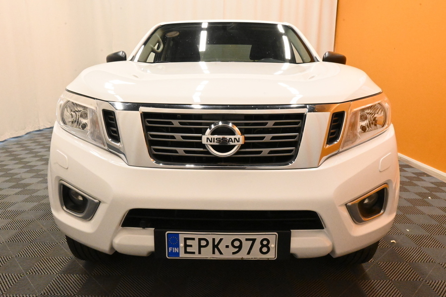 Nissan Navara vaihtoauto