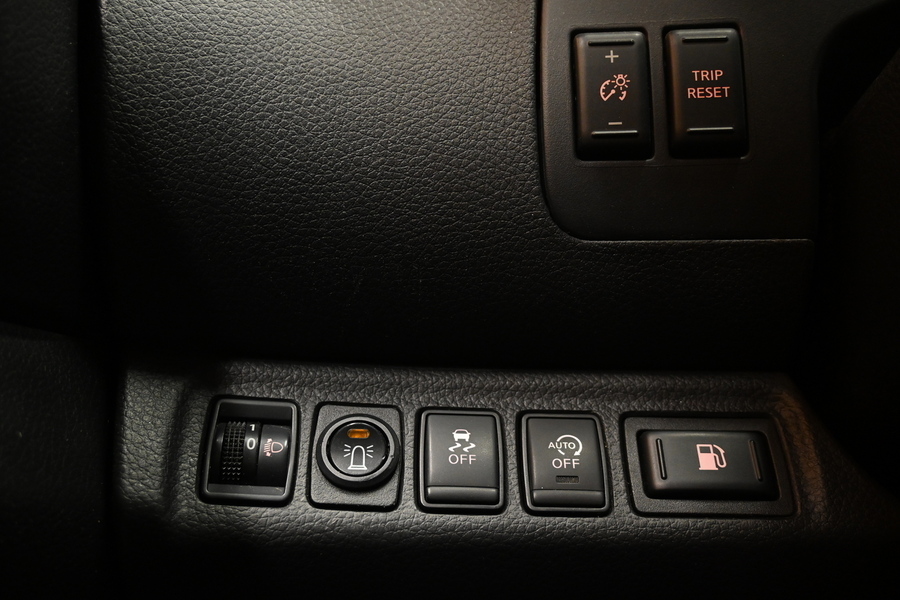 Nissan Navara vaihtoauto