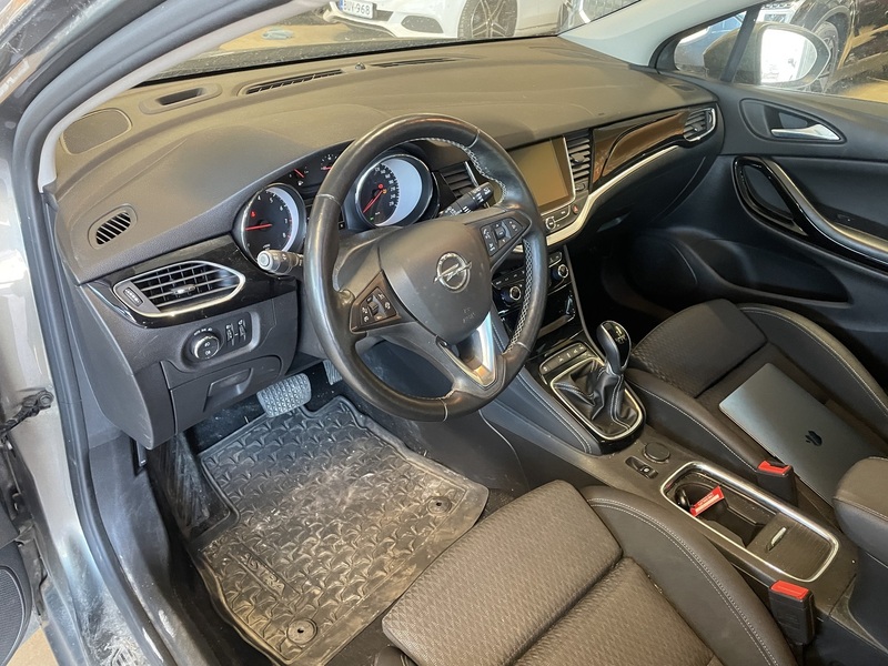 Opel Astra vaihtoauto