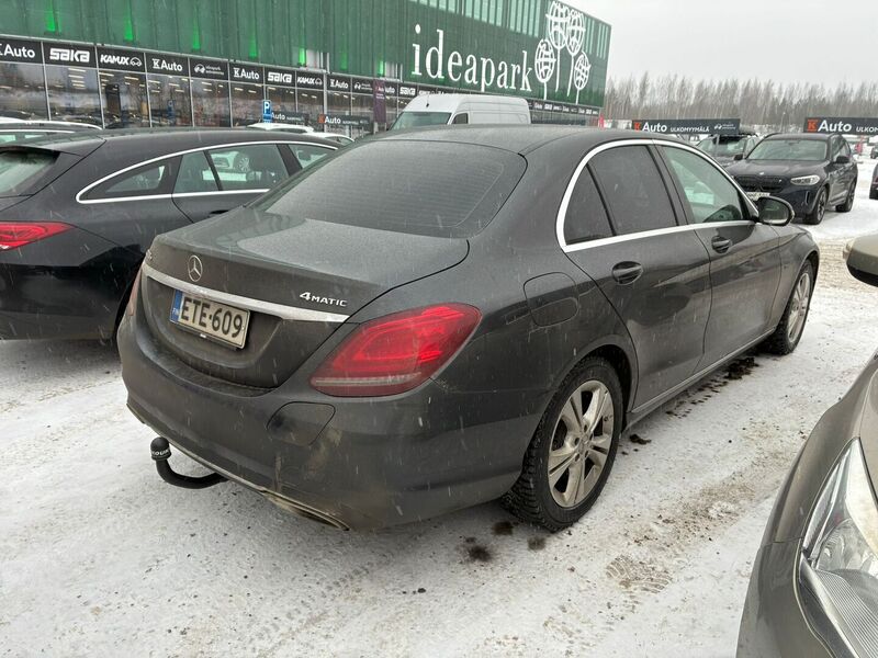 Mercedes-Benz C vaihtoauto