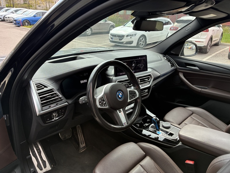 BMW iX3 vaihtoauto