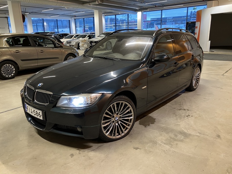 BMW 330 vaihtoauto
