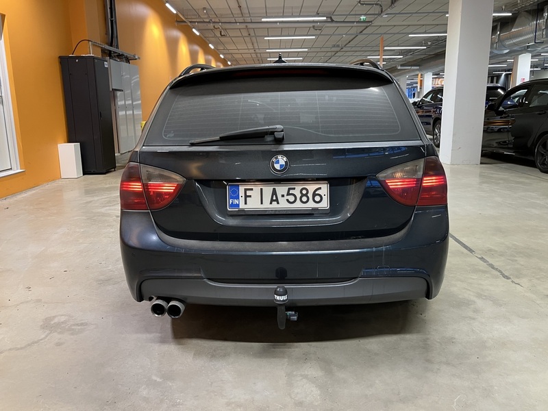 BMW 330 vaihtoauto