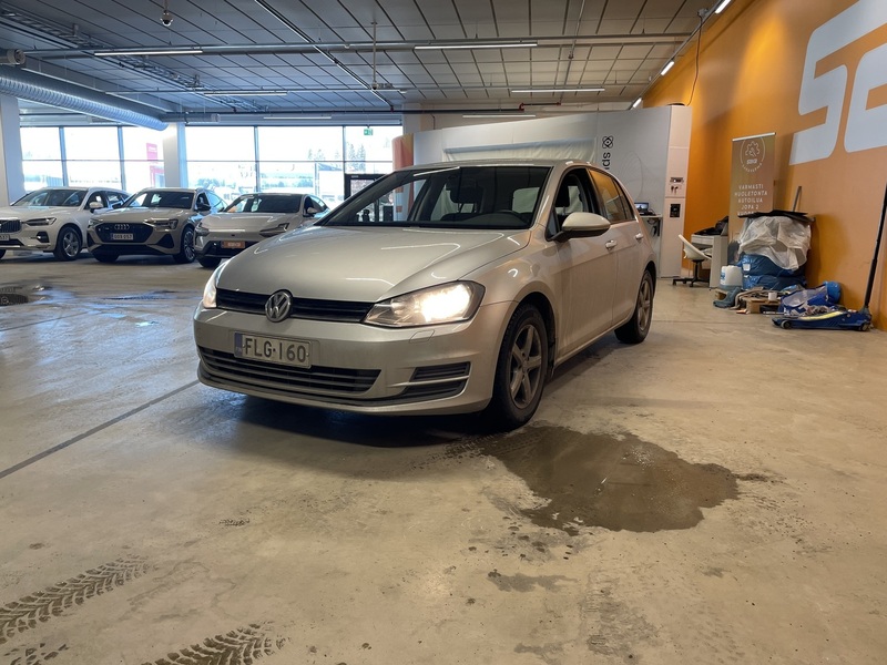 Volkswagen Golf vaihtoauto