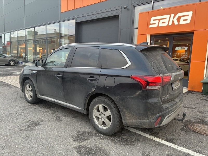 Mitsubishi Outlander PHEV vaihtoauto