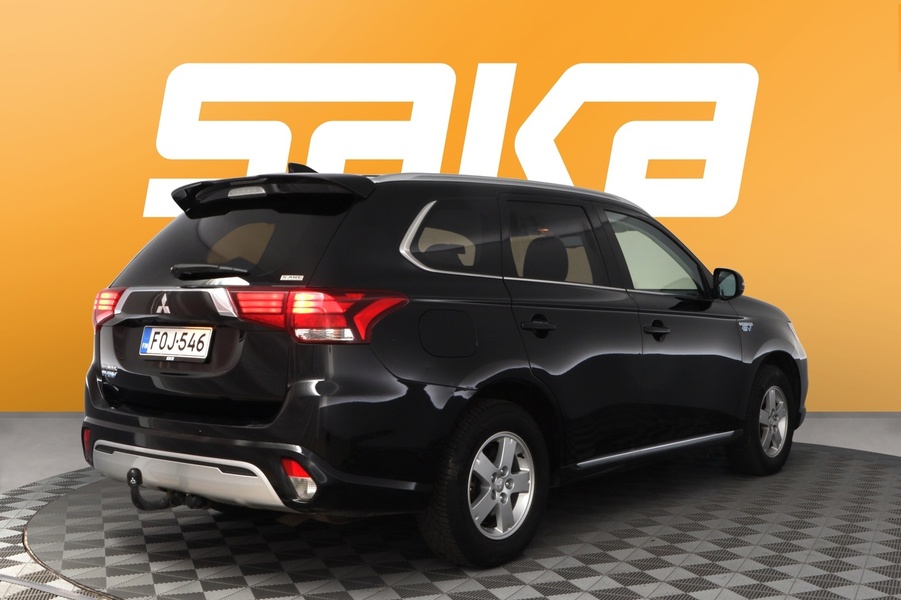 Mitsubishi Outlander PHEV vaihtoauto