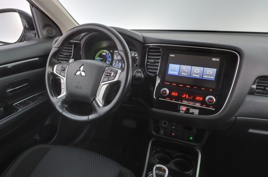 Mitsubishi Outlander PHEV vaihtoauto